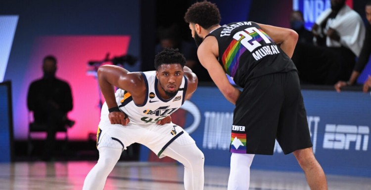 舞台持续曝 舞台持续曝