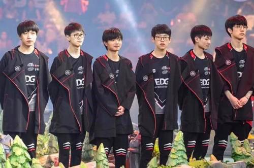 1600万欧！莱比锡签下荷兰新星班祖齐 合约至2030年​