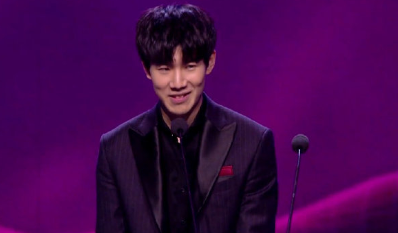 都让人刮目 都让人刮目